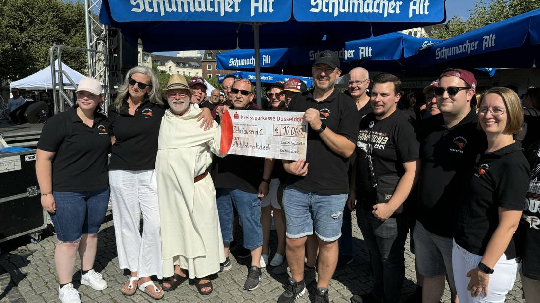Scheckübergabe Armenkueche Duesseldorf 2024